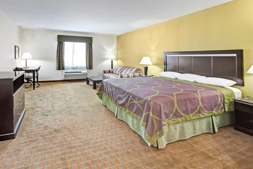 Super 8 By Wyndham Laporte La Porte Zewnętrze zdjęcie